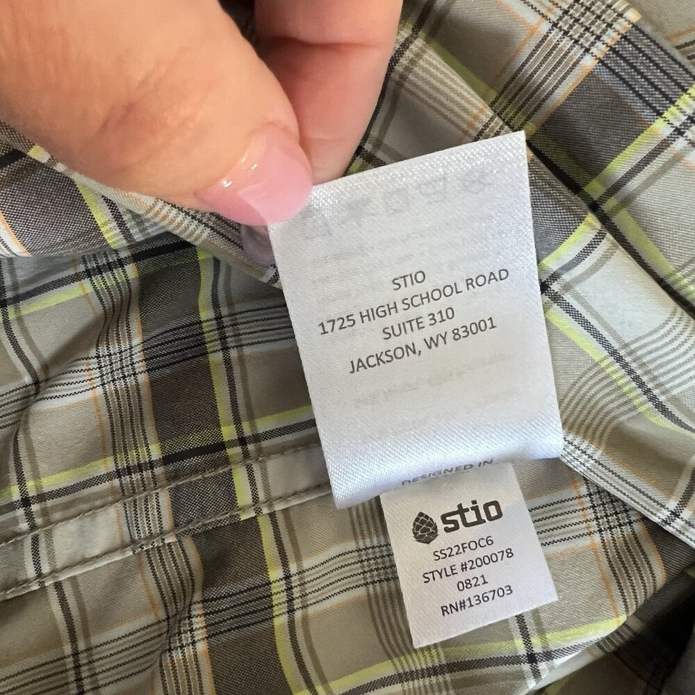 Stio Eddy Tech Shirt Mens Large Beige Plaid Long Sleeve Pearl Snap UPF 50+ - Picture 8 of 11